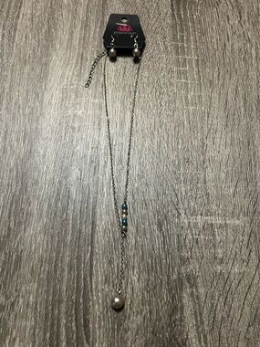 Paparazzi Silver Tone Lariat Teal  Beads and Faux Pearl Necklace and Earring Set